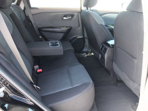Used 2023 Nissan Rogue SV FWD image 17
