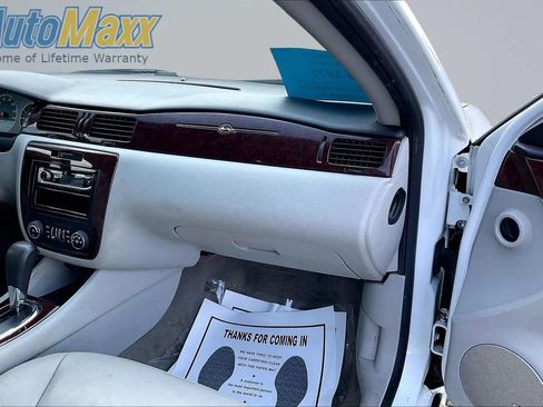 Used 2011 Chevrolet Impala LT w/ Luxury Edition Package FWD image 27