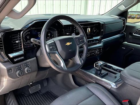 Used 2023 Chevrolet Silverado 1500 LTZ w/ Technology Package AWD/4WD image 13