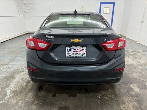 Used 2018 Chevrolet Cruze LT w/ LT Fleet Convenience Package image 4