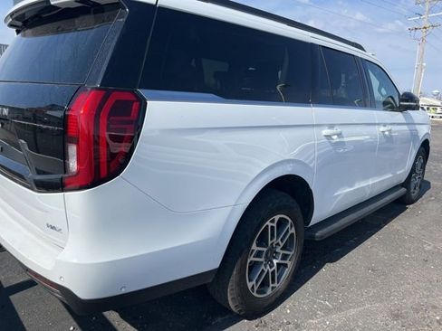 Used 2025 Ford Expedition Max Active image 3