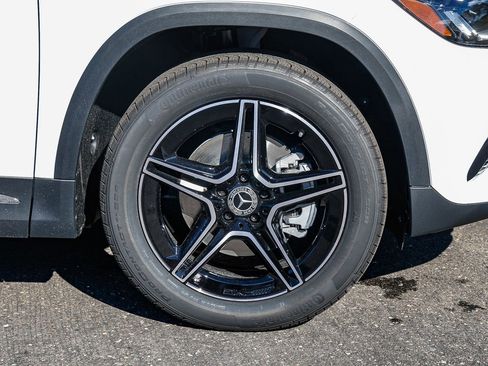 New 2026 Mercedes-Benz GLA 250 4MATIC image 9