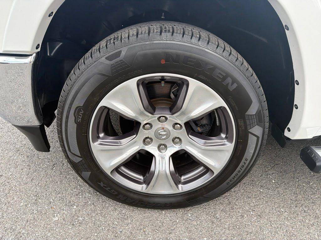 Used 2021 RAM 1500 Laramie AWD/4WD image 11