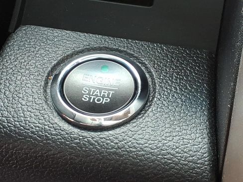 Used 2018 Ford F150 Lariat RWD image 18