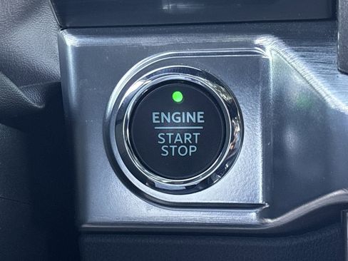 Certified 2023 Ford F150 Lariat w/ Equipment Group 502A High image 33