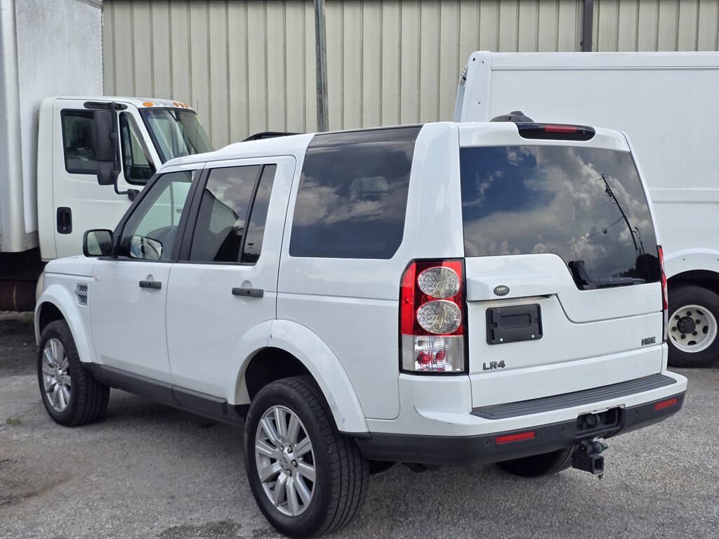 Used 2013 Land Rover LR4 HSE AWD/4WD image 30