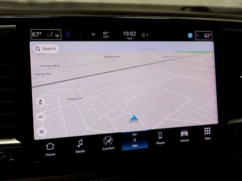 Used 2025 Chrysler Pacifica Limited FWD image 4