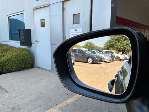 Used 2025 Nissan Rogue SV FWD image 20