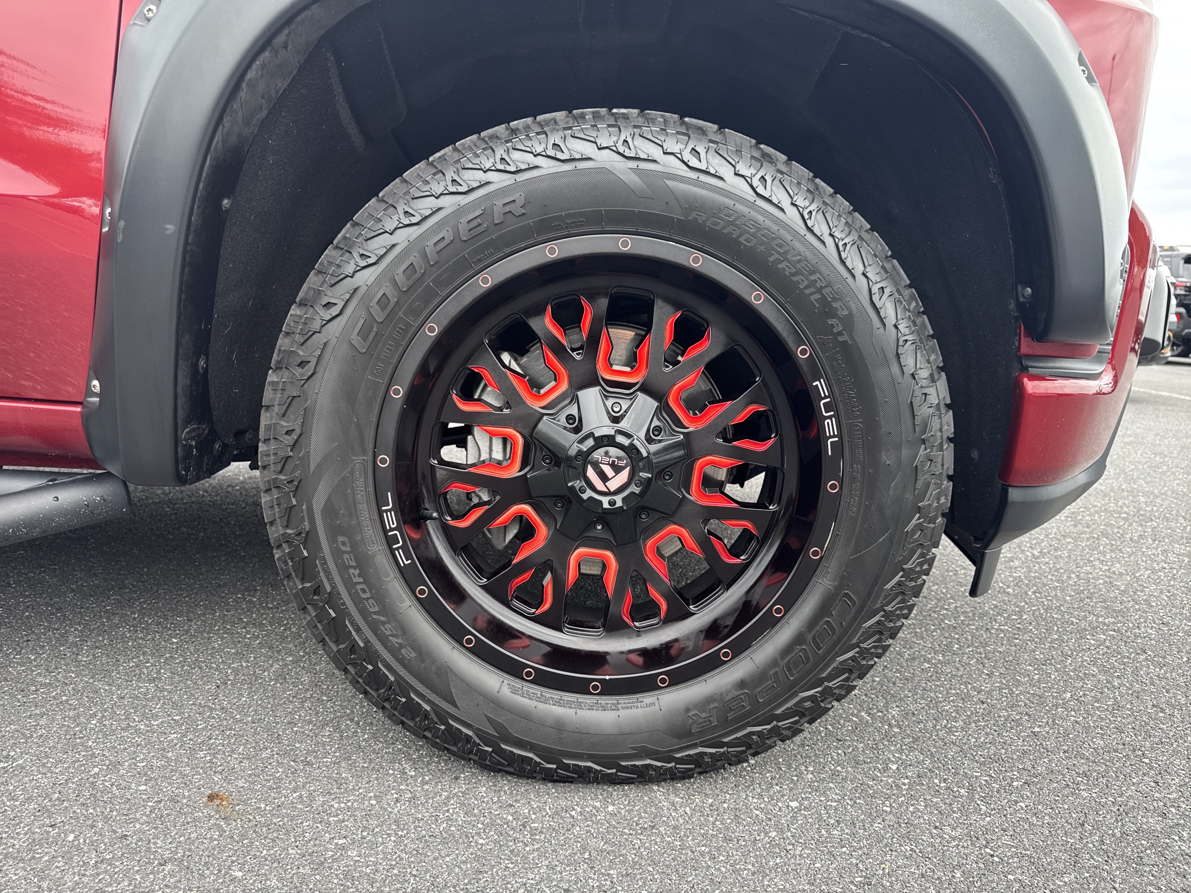 Used 2019 Chevrolet Silverado 1500 RST AWD/4WD image 37
