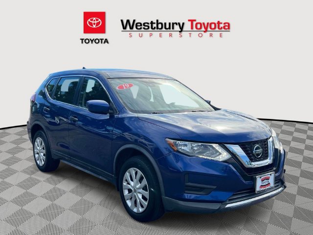 Used 2019 Nissan Rogue S AWD/4WD image 1