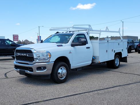 Used 2023 RAM 3500 Tradesman AWD/4WD image 2