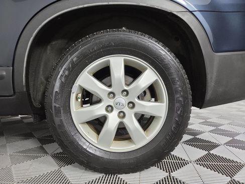 Used 2012 Kia Sorento LX w/ Convenience Pkg FWD image 11