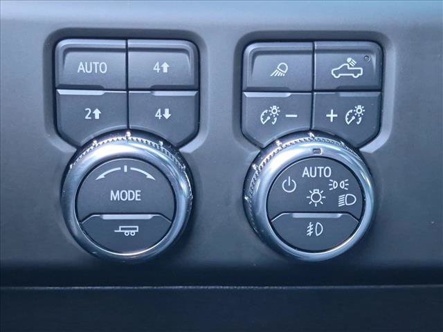 Used 2025 GMC Sierra 2500 AT4X AWD/4WD image 17