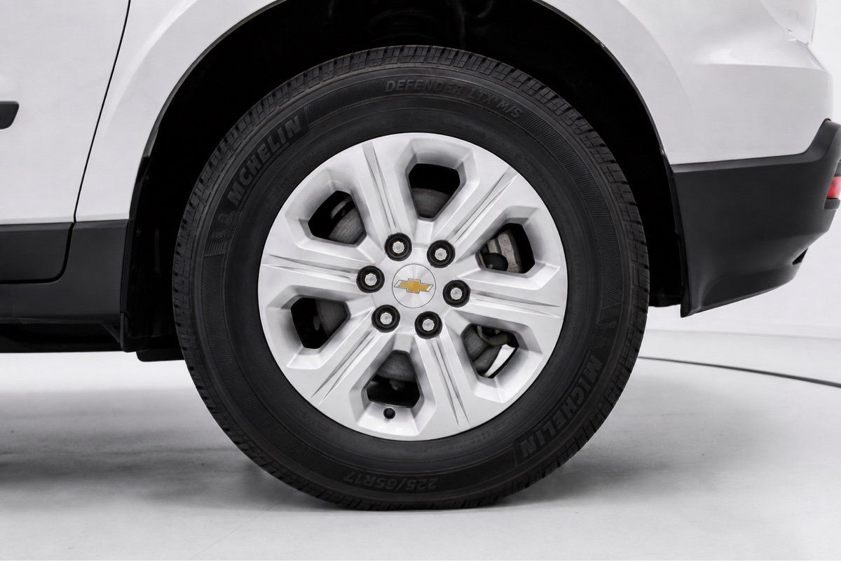 Used 2014 Chevrolet Traverse LS FWD image 9