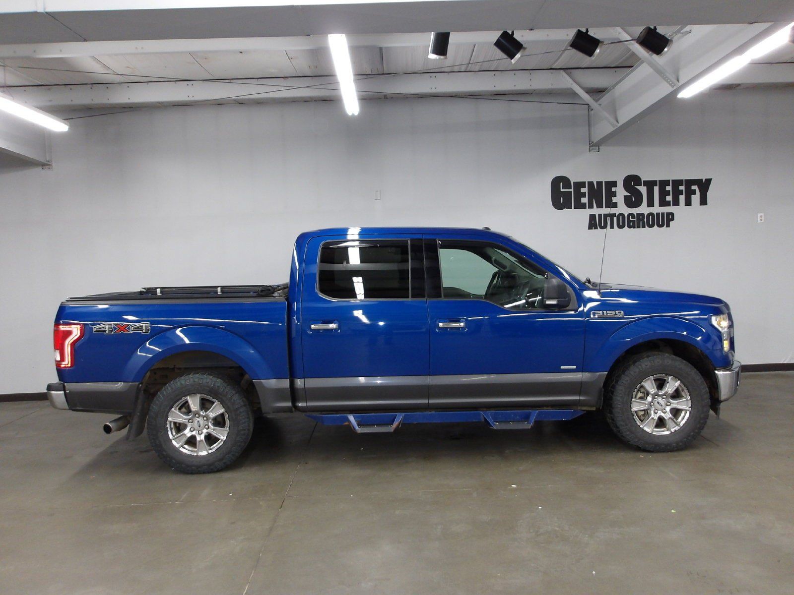 Used 2017 Ford F150 XLT w/ Equipment Group 302A Luxury AWD/4WD image 3