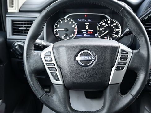 Certified 2024 Nissan Titan SV w/ SV Convenience Package image 17