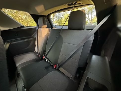 Used 2019 Chevrolet Traverse LT image 20