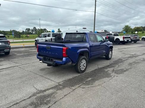 Used 2025 Toyota Tacoma SR5 RWD image 37