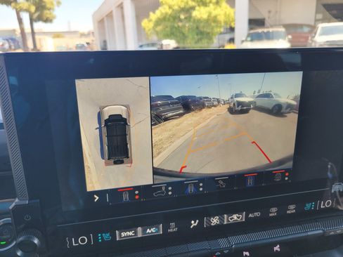 Used 2025 GMC Hummer EV 3X w/ LPO, Illumination Package AWD/4WD image 18