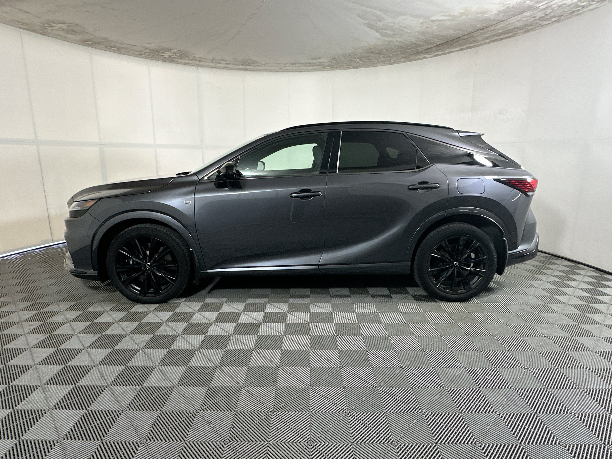 Used 2024 Lexus RX 500h F Sport w/ Convenience Package AWD/4WD image 6