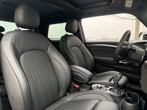 Certified 2023 MINI Cooper SE image 30