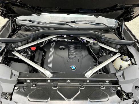 Used 2022 BMW X5 xDrive40i AWD/4WD image 30
