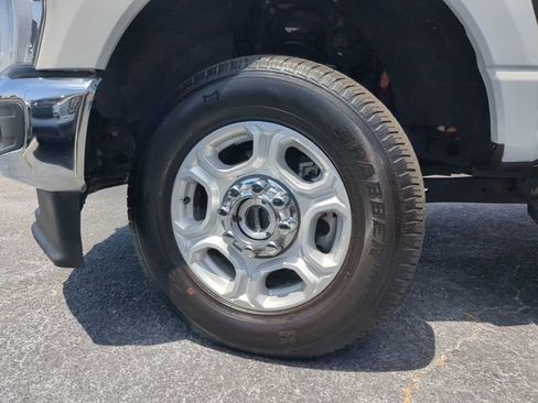 Used 2025 Ford F250 XLT AWD/4WD image 35
