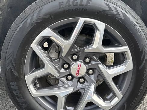 Used 2022 GMC Sierra 1500 SLT w/ SLT Premium Plus Package AWD/4WD image 37