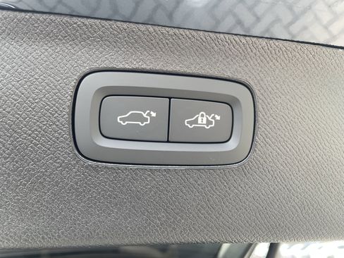 New 2026 Volvo XC90 T8 Ultra image 10