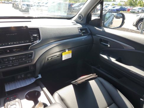 New 2025 Honda Ridgeline RTL image 17