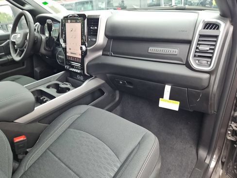 New 2026 RAM 2500 Big Horn AWD/4WD image 17