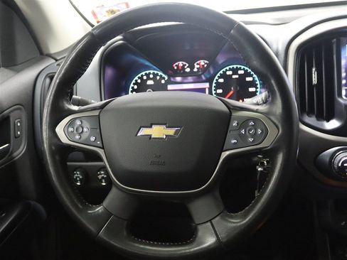 Used 2019 Chevrolet Colorado Z71 AWD/4WD image 22