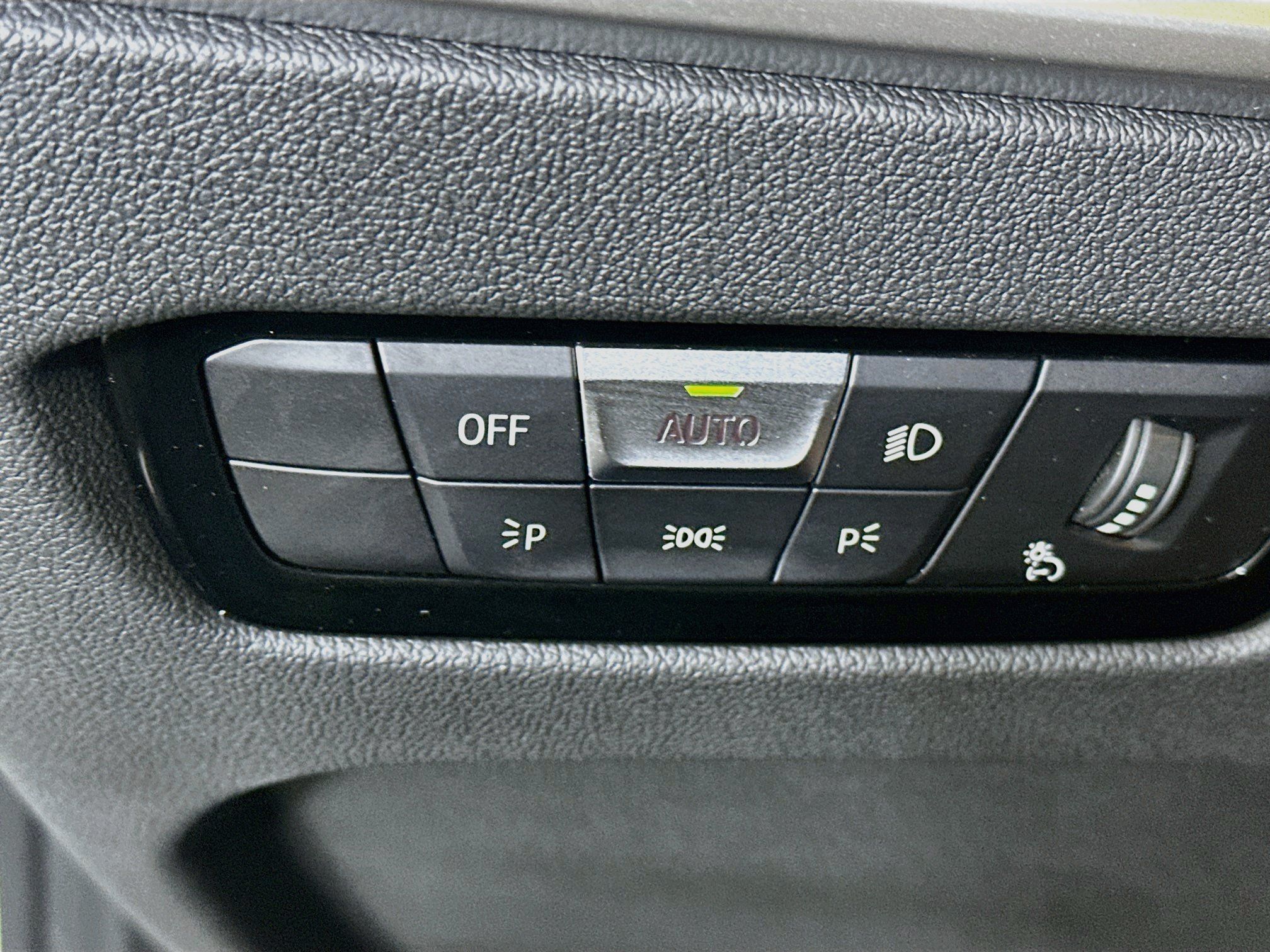 Used 2026 BMW 330i Sedan RWD image 17