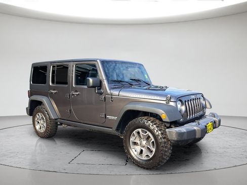 Used 2017 Jeep Wrangler Unlimited Rubicon w/ Connectivity Group AWD/4WD image 1