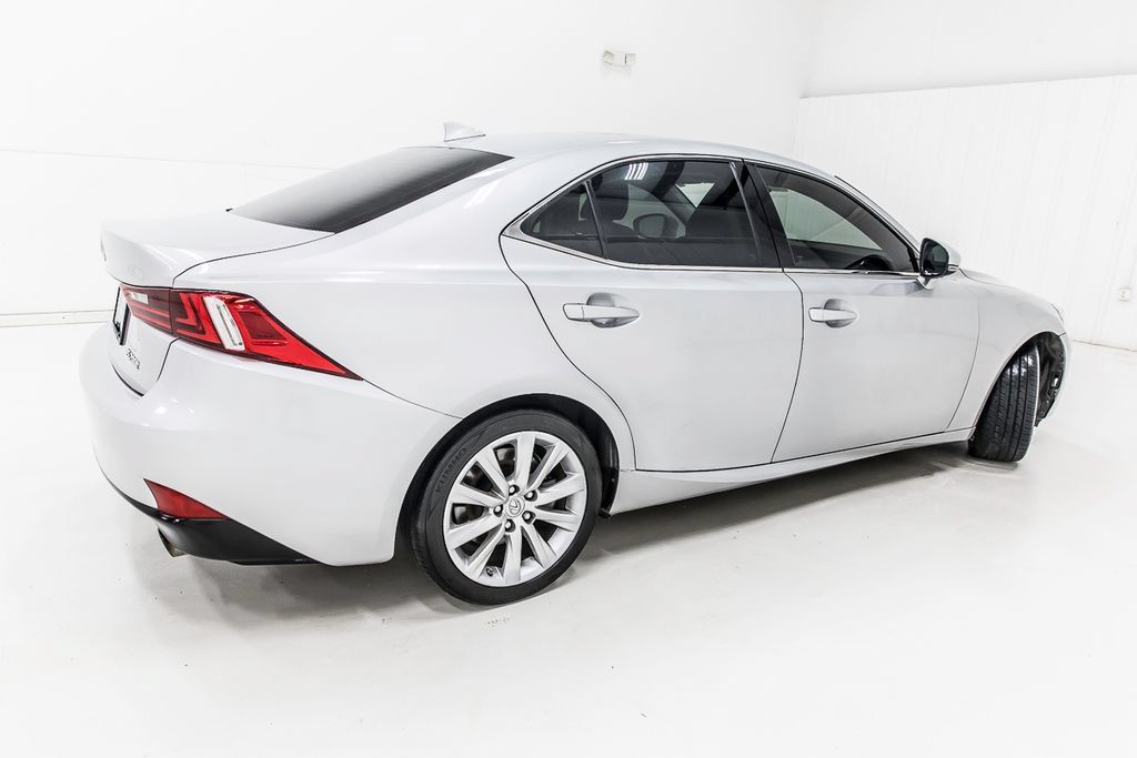Used 2016 Lexus IS 200t RWD image 7