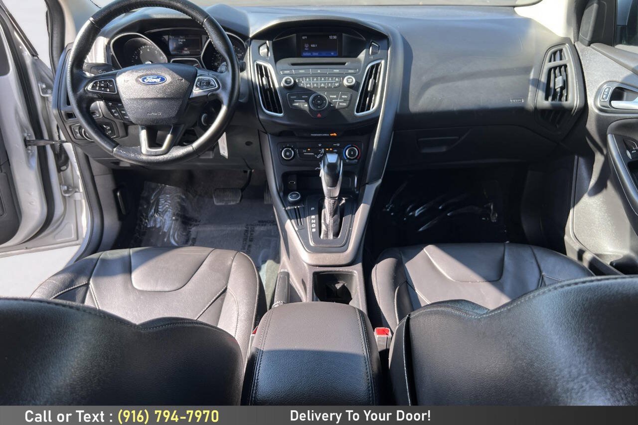 Used 2015 Ford Focus SE w/ Equipment Group 201A FWD image 15