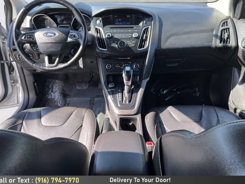 Used 2015 Ford Focus SE w/ Equipment Group 201A FWD image 15