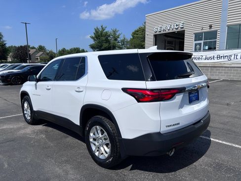 Used 2023 Chevrolet Traverse LS FWD image 5