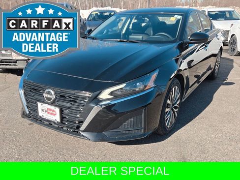 Used 2023 Nissan Altima 2.5 SV image 3