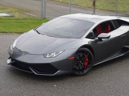 Used 2015 Lamborghini Huracan LP 610-4 image 2