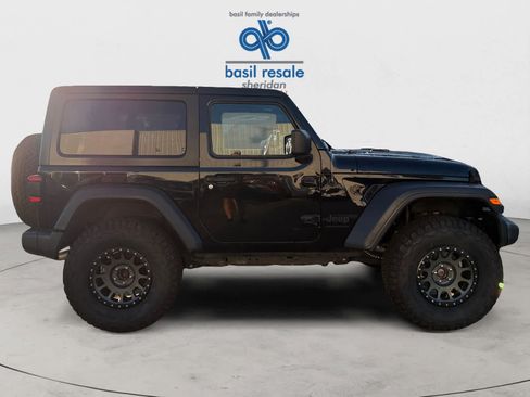 Used 2022 Jeep Wrangler Sport AWD/4WD image 12