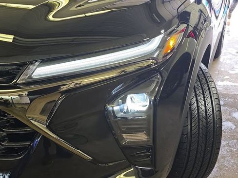 New 2026 Chevrolet Trax RS w/ Sunroof Package FWD image 31