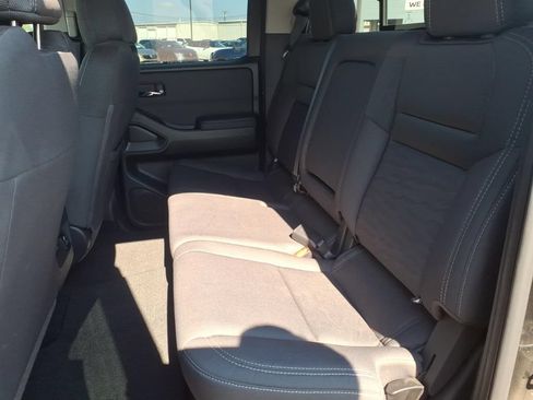 Used 2024 Nissan Frontier SV w/ Technology Package AWD/4WD image 14