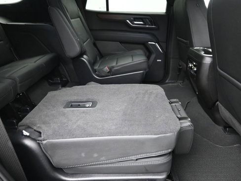 Used 2025 GMC Yukon Denali image 11