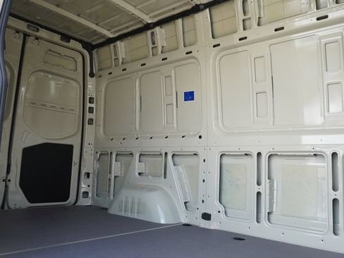 New 2025 Mercedes-Benz Sprinter 2500 image 12