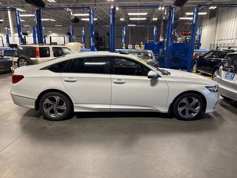 Used 2018 Honda Accord EX image 3