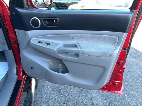 Used 2010 Toyota Tacoma 4x4 Double Cab V6 image 21