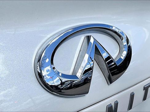 Used 2022 INFINITI QX50 Luxe w/ Appearance Package image 31