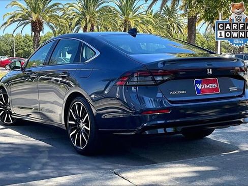 Used 2025 Honda Accord Touring image 12