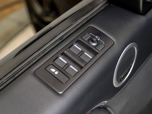 Used 2023 Land Rover Discovery S R-Dynamic image 49